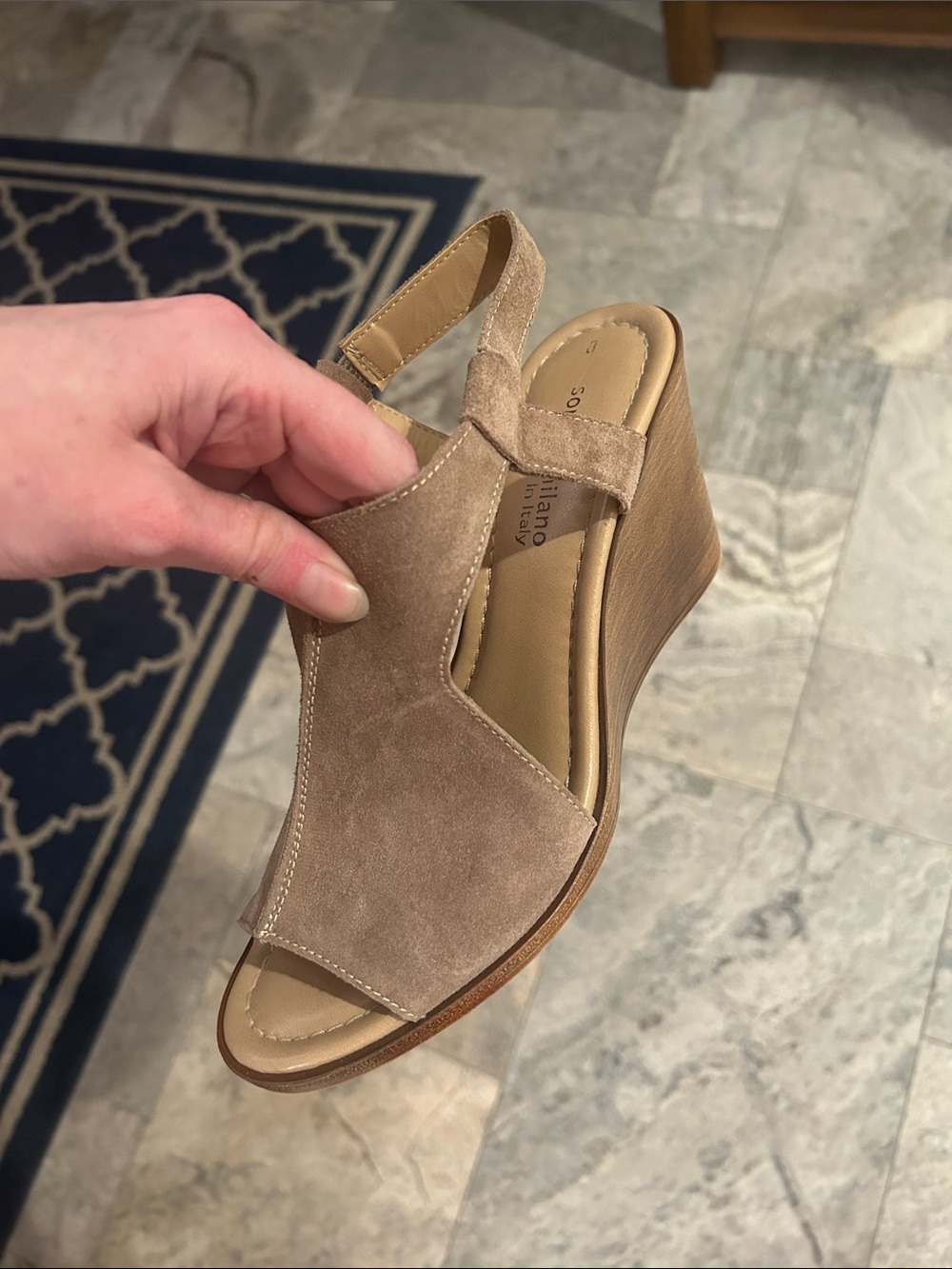 Sophia Milano Women’s Size 8 Taupe Suede Wedge Sandals Made in Italy Slingback
